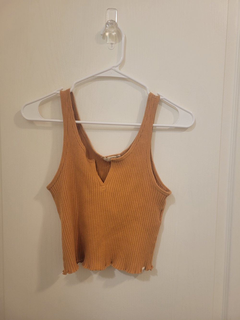 Billabong Ribbed V-Notch Cropped Tank Top in Camel Brown